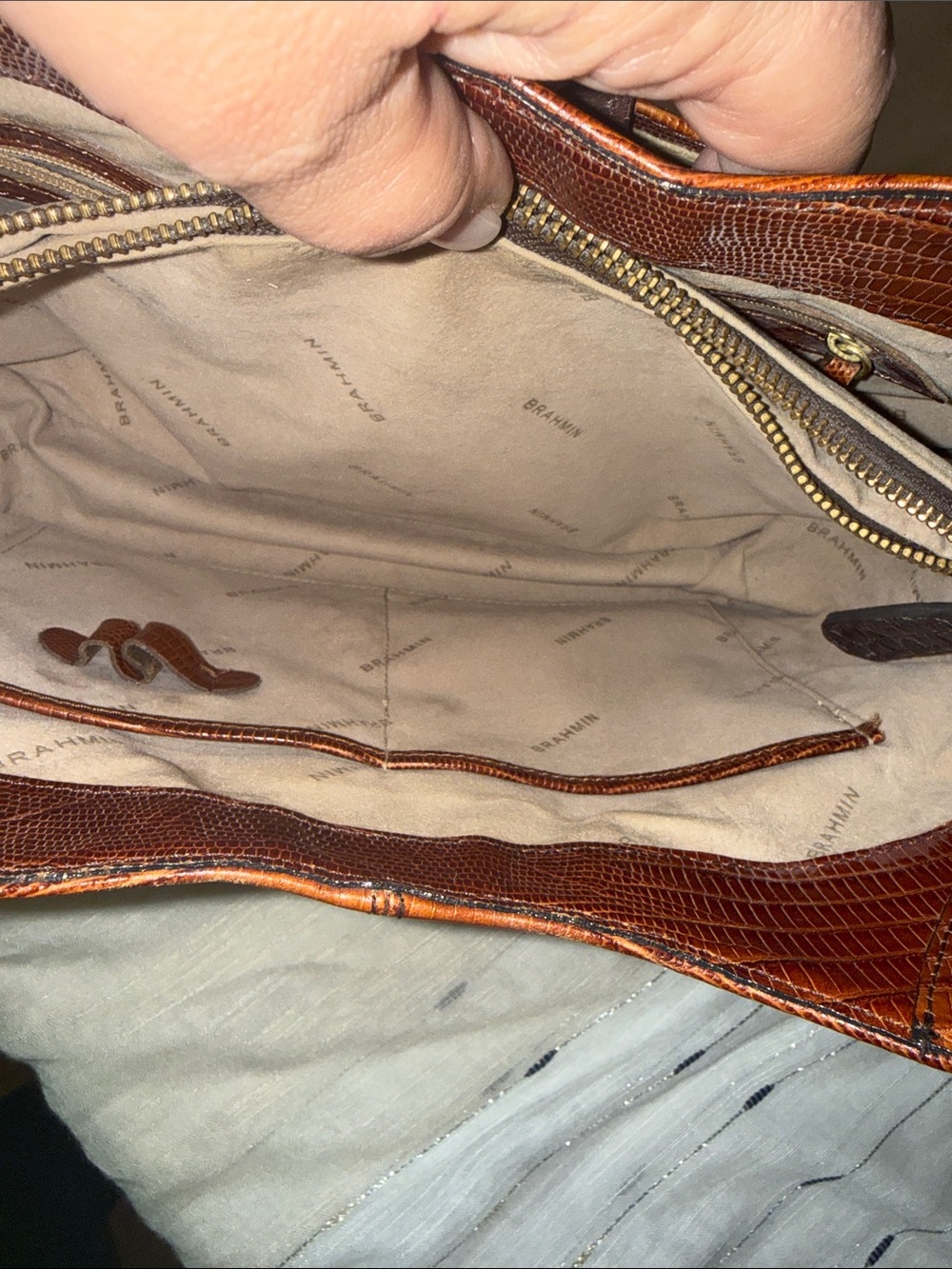 Brahmin Brown and Black Croc-Effect Leather Shoulder Bag Brass Turn lock EUC - Picture 6 of 10